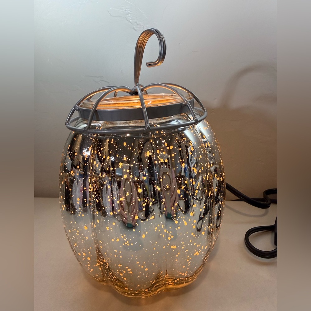 New no box Scentsy Fall Fairy Tale Pumpkin Warmer Nightlight Decor‎ Accent
